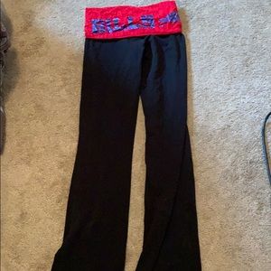 Buffalo Bills VS pink yoga pants